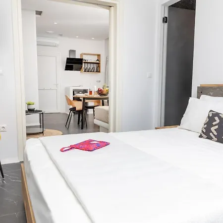 Vino Luxury Suites Agia Anna  Exterior photo